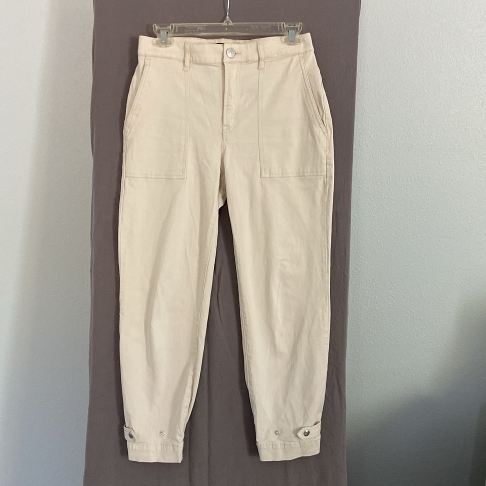 Express Stretch  Straight Crop High Rise Pants
Size: 4